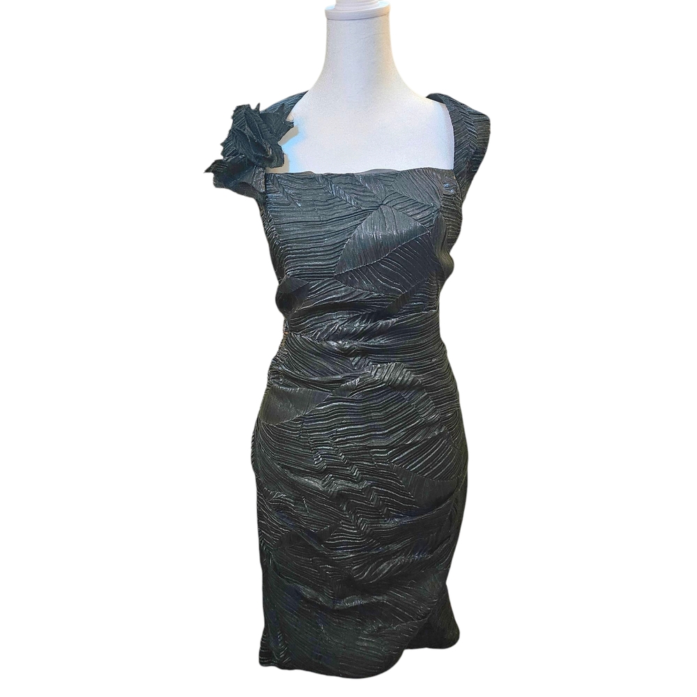 Cachet Black Sexy 90s Ruched Sleeveless Cocktail Party Dress.